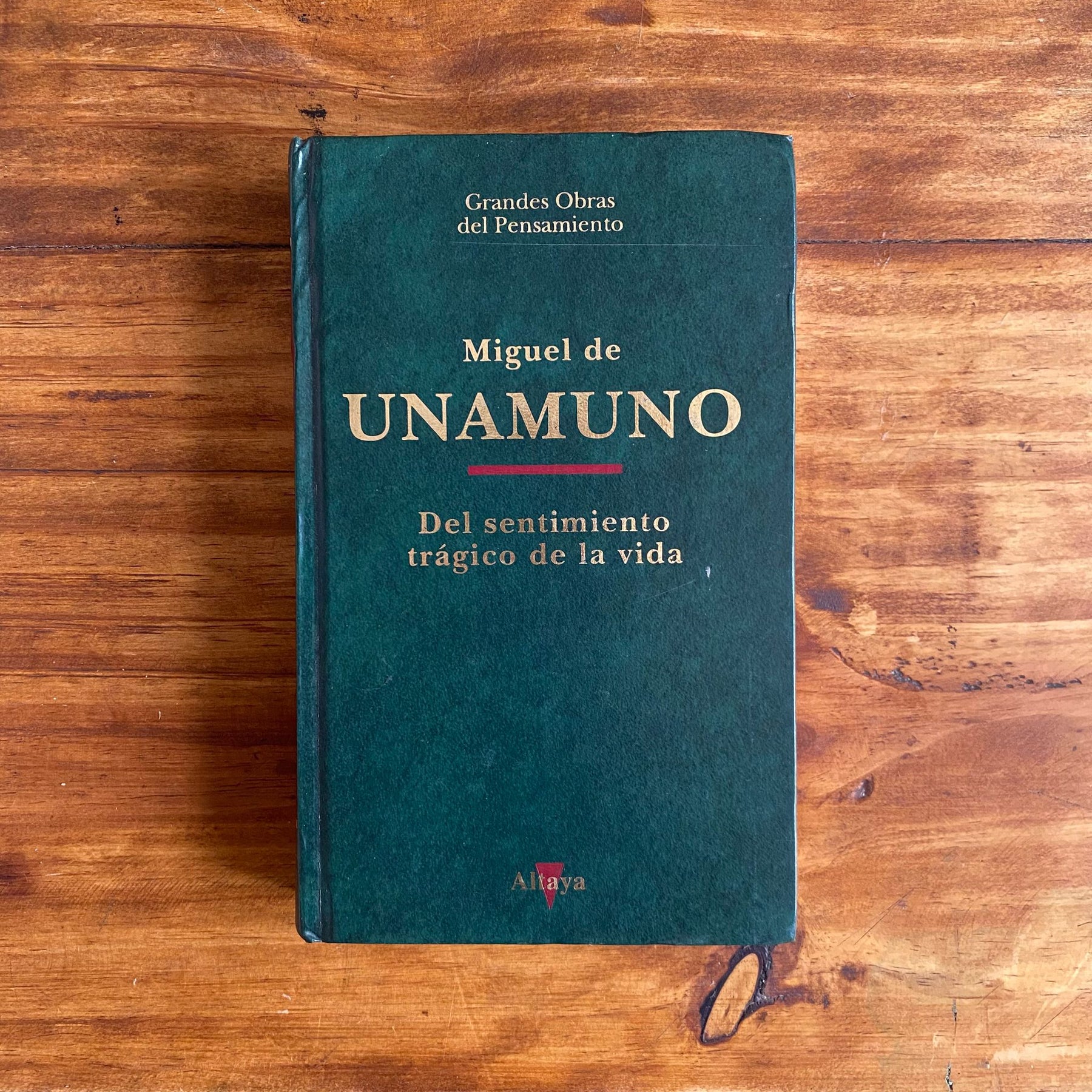 Del sentimiento trágico de la vida
